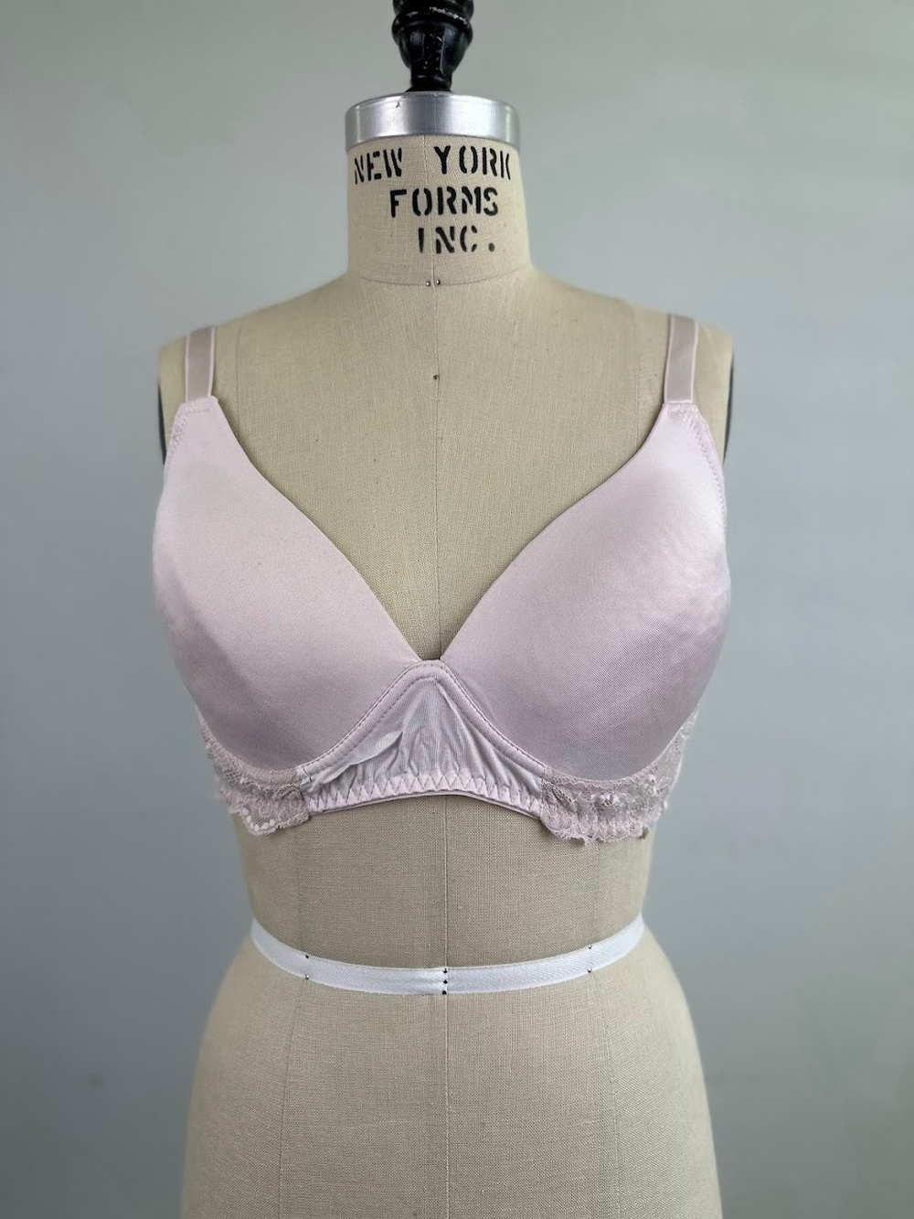 Laura Ashley Pink Lace Underwire Bra 38C Adjustable Straps
